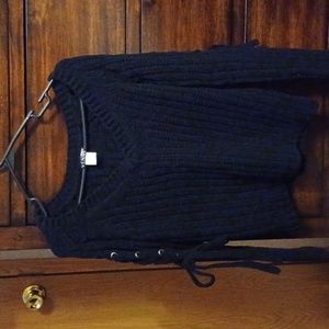Venus Super Soft Sweater W/ Ties On The Sleeves